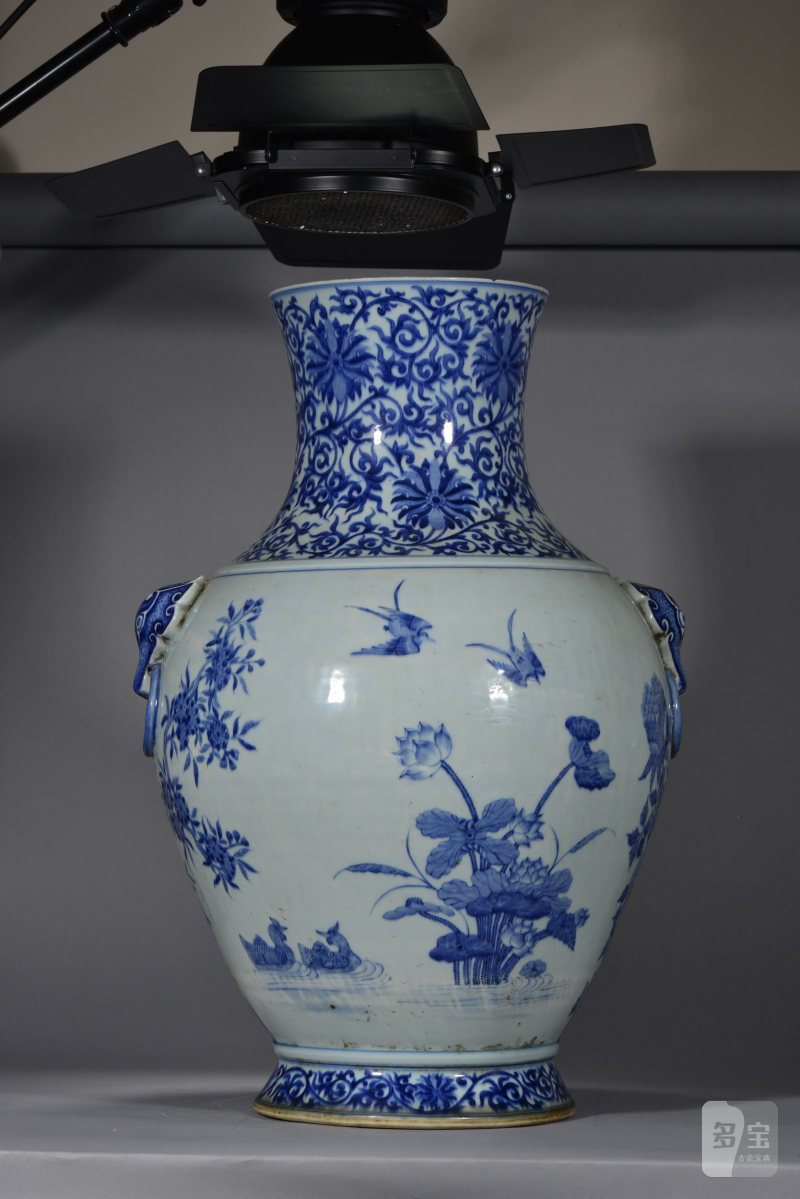 清中期 青花百鸟朝凤纹辐首耳大尊 - 图3